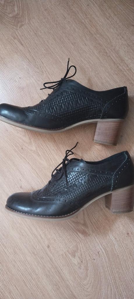 Kožené poltopánky, baťa,41