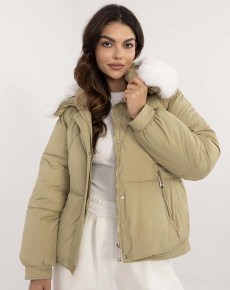 Dámska zimná bunda s bielou kožušinou, 