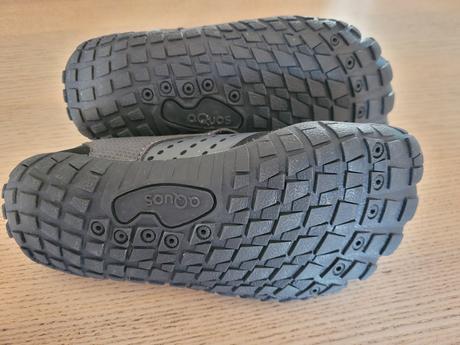 Topánky do vody, 30