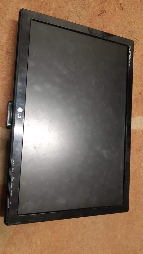 Predám lcd lg flatron w194wt-sf a lcd lg flatron w, 