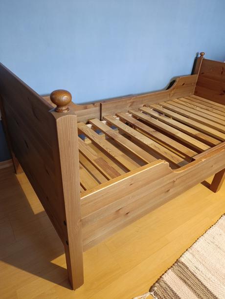 Rastúca posteľ ikea, šírka (cm): 90,dĺžka (cm): 200