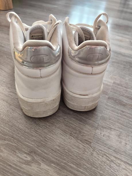 Tenisky, champion,39