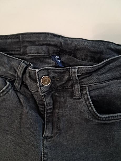 Liu jo rifle, liu jo,28