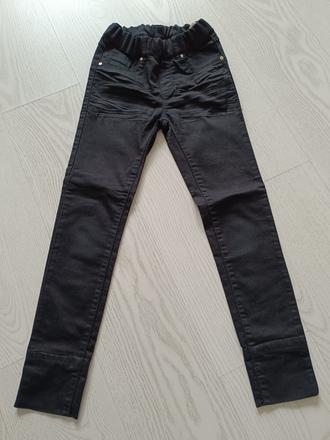 Čierne nohavice, takko,152