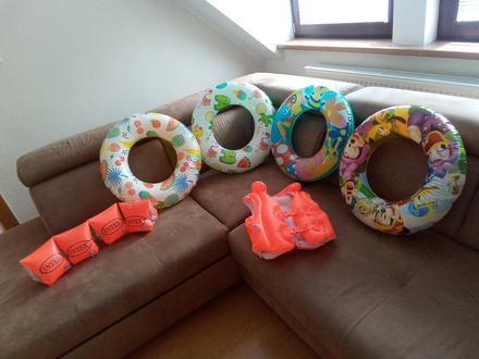 Kolesá,rukávniky,vesta, 