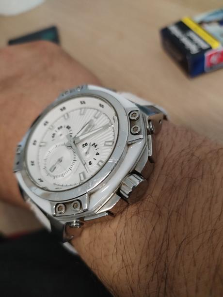 Predávam krásne hodinky,