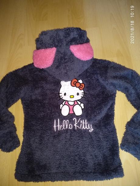 Chlpatá bundička, sanrio,128