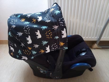 Strieška na autosedačku čierna, 