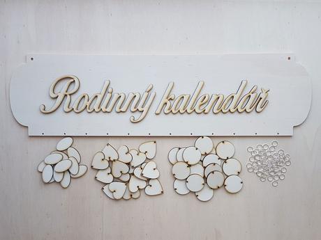 Rodinný kalendár a-rôzne nápisy,
