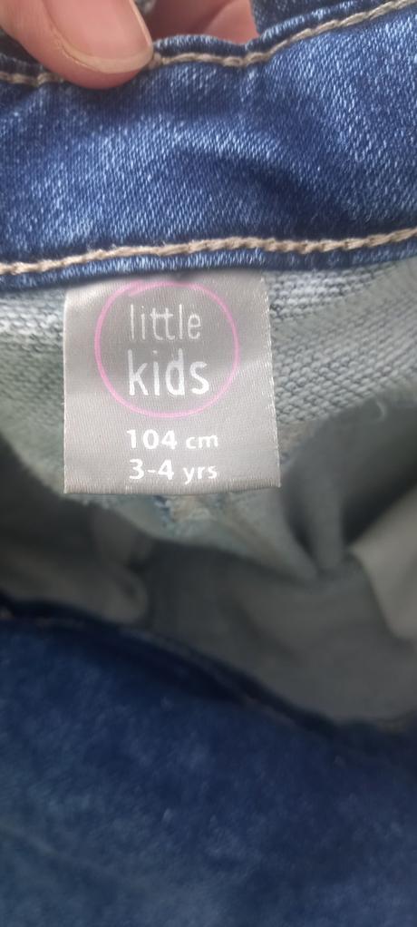 Dievčenské rifle na traky, 104