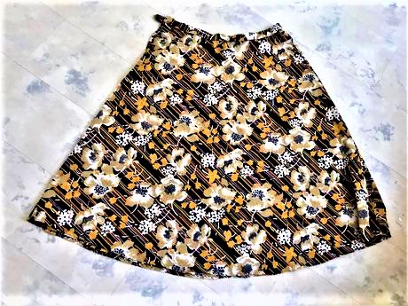 Letná zvonová sukňa, l