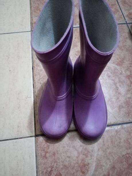 Dievčenske gumáky, 31