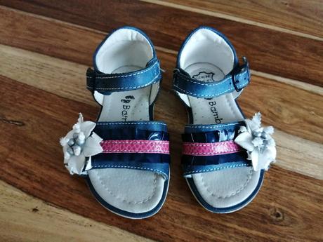 Sandalky, bambulini,23