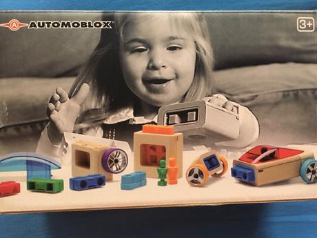 Automoblocks s9r sportovy sedan, 