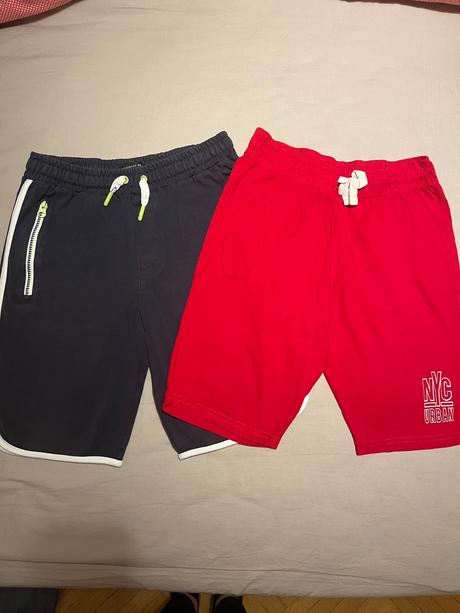 2 kusy kraťasov, reserved,152