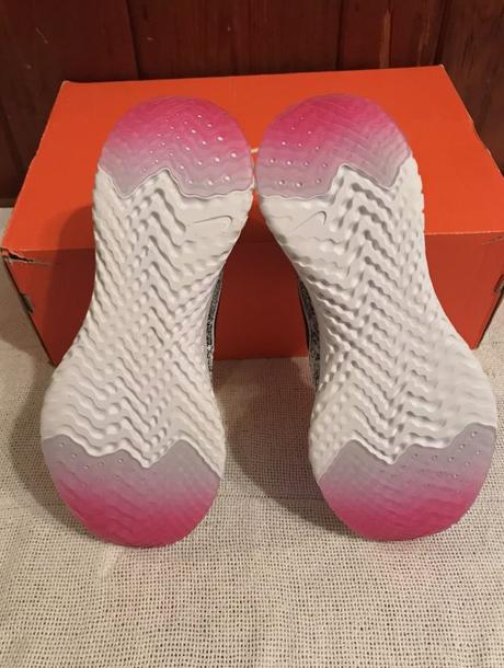 Dámske bežecké topánky epic react flyknit 2 eur36, 36