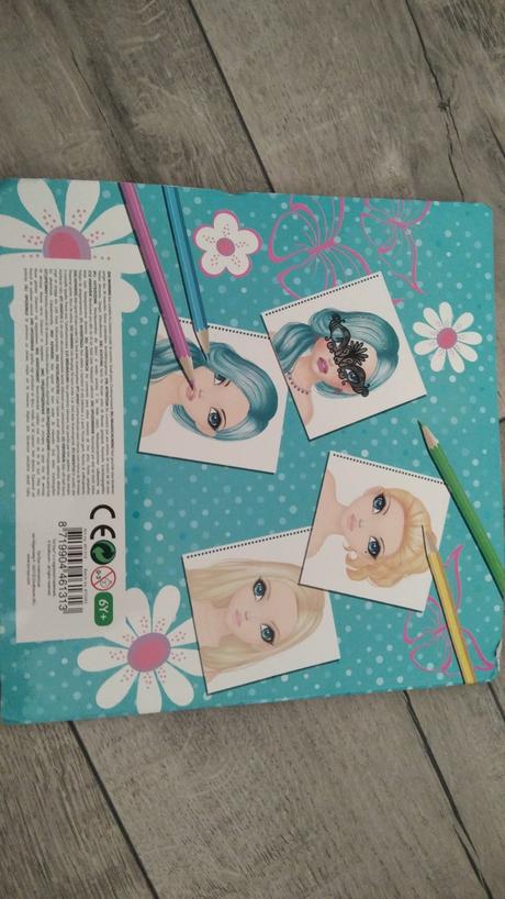 Top model make up designer,