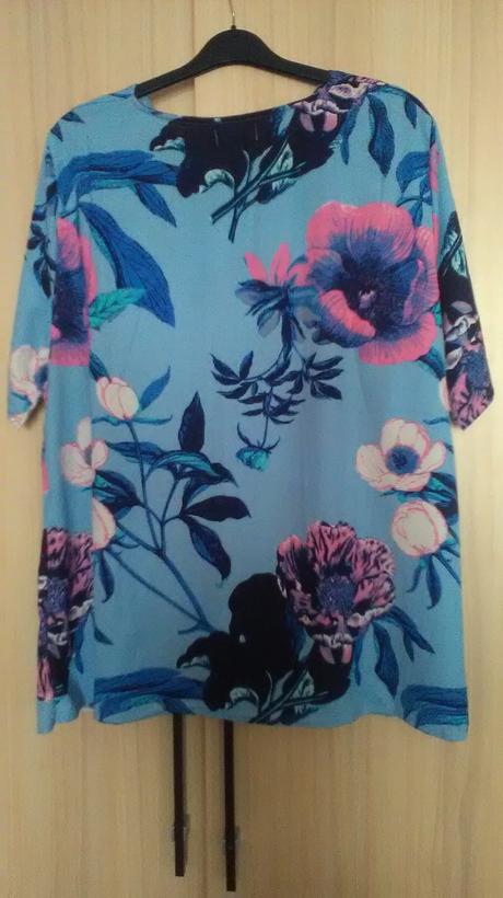 Kvetinová blúzka už s obyc.poštovným, 48