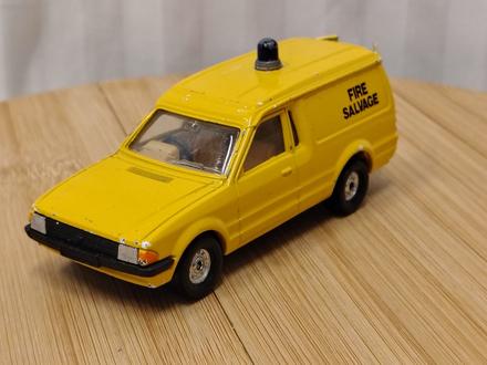Vintage model ford escort van fire salvage corgi,