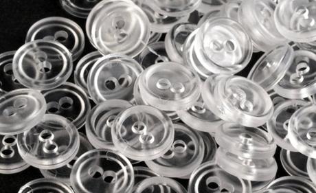 Výpredaj - plastové gombíky 1898 ks,