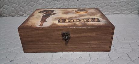 Veľká drevená šperkovnica, 