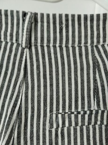 Padavé nohavice, 36