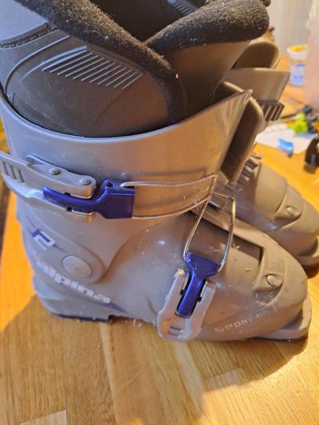 Lyžiarky, alpina,28