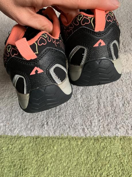 Tenisky, 35