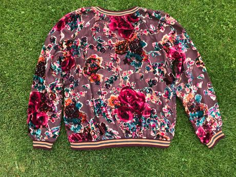 Krásny kvietkovaný top, m