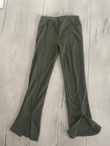 Rebrovane leginy s rozparkom dolu, reserved,146