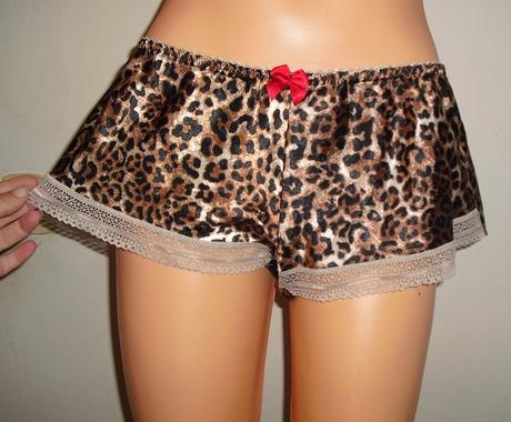 Leo satenove krataskove na spanie, l