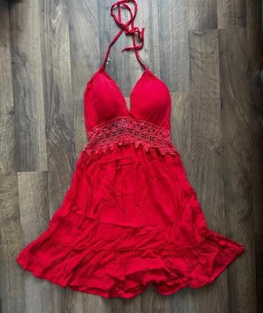 Letné červené šaty, s