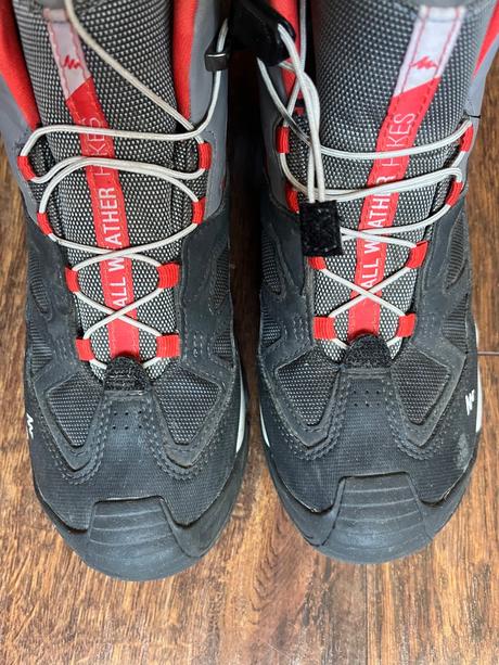 Turistické topánky malo nosene, quechua,37