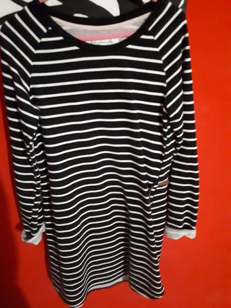 Dievčenské šaty, 134