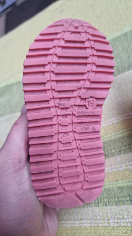 Prvé topánočky 19ka, 19