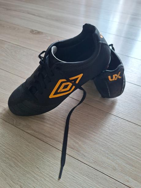 Kopacky umbro, 35