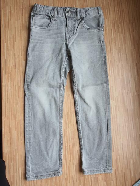 Pohodlne riflicky, h&m,104