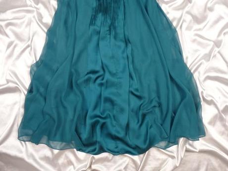 Luxusné smaragdovozelené hodvábne šaty, 42