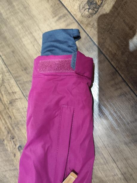 Lyziarska bunda, authority,s