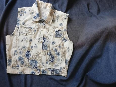 Kvetovaná vesta l, l