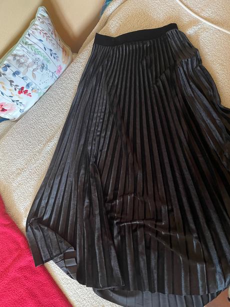 Sametova sukna, reserved,s