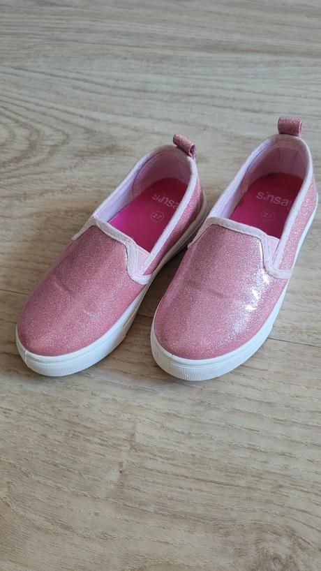 Trblietave tenisky, 27