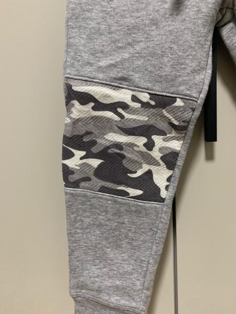 Sivé tepláky s army vzorom na kolenách cherokee, cherokee,104