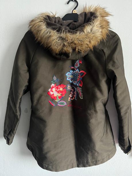 Desigual vysivana bunda parka zelena s kapucou, desigual,m
