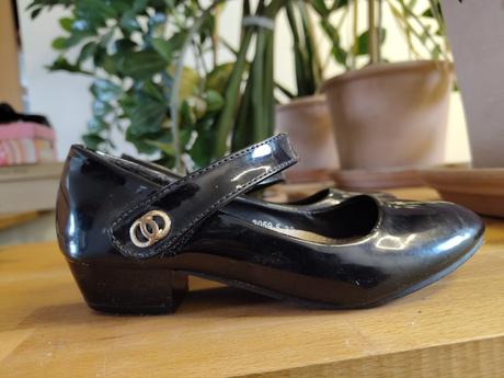 Lakovane klopkacky 33, 33