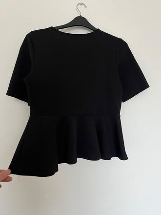 Hm peplum top l cierny top s volanom predam tento, h&m,l