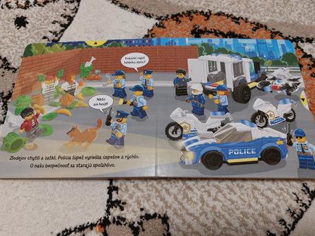 Kniha/leporelo lego city policajná stanica,