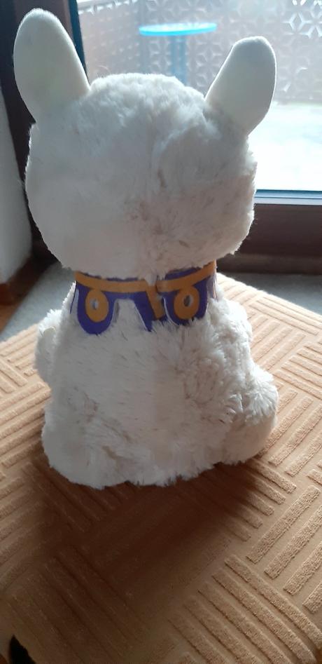 Interaktívna plyšová lama,