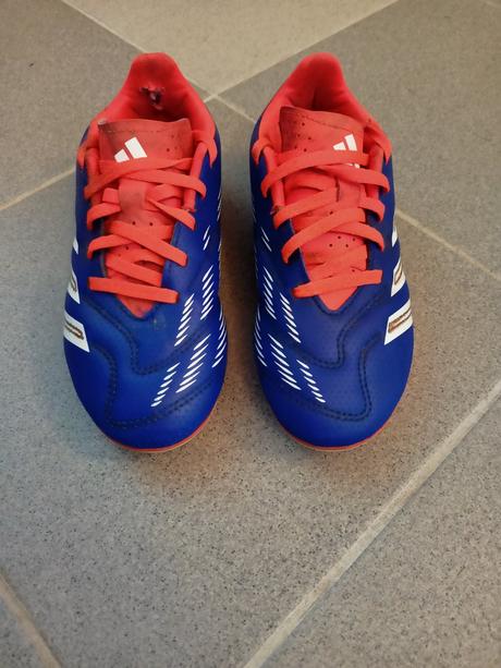 Kopačky zn. predator, veľ. 33, 33