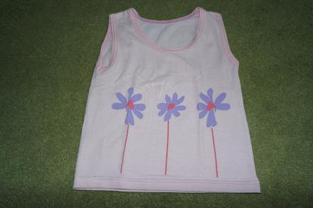 Dievčenské tričko, 104